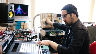 Che cosa fa il producer di musica elettronica?